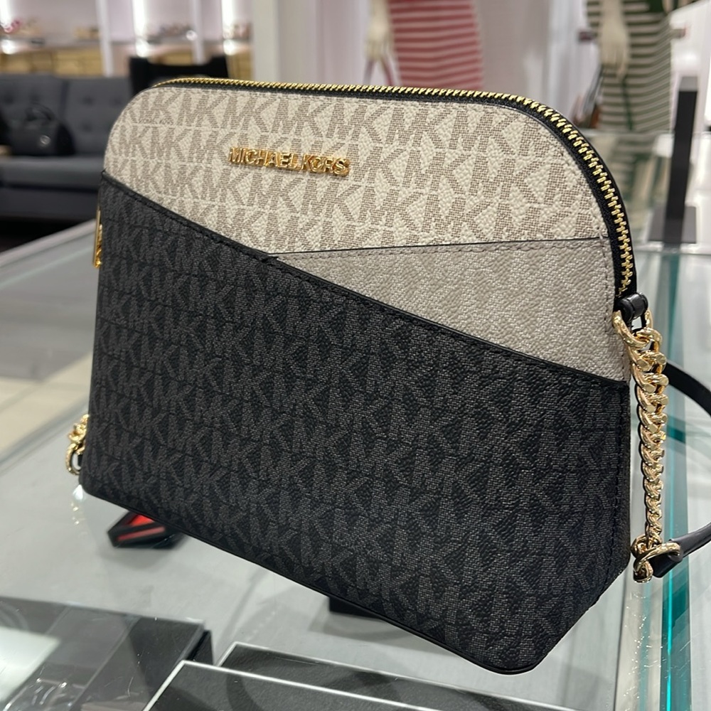 MICHAEL KORS
Jet Set Travel Medium Color-Block Signature Logo Dome Crossbody Bag